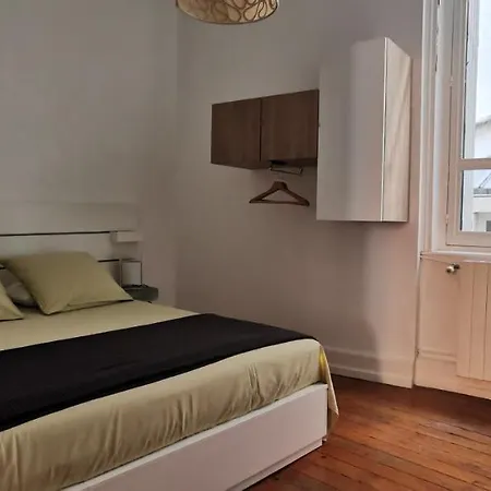 Apartment A 2 Pas Des Thermes